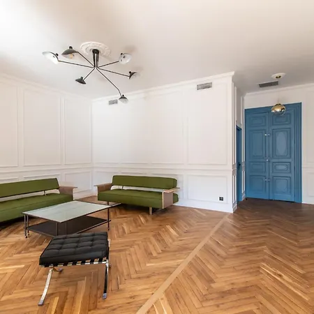 Haussmannien Pres Des Halles Et De La Gare - Sur Cour - Calme شقة *